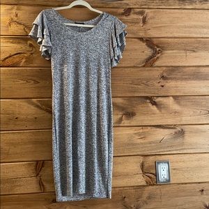 NWOT Ruffle Sleeve dress